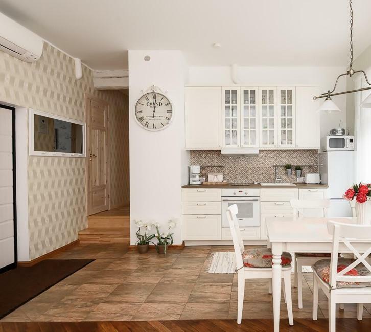 Roosi Apartment Parnu Ngoại thất bức ảnh